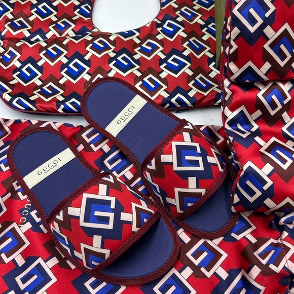 Gucci geometric print travel set made in Italy. - Picture 5 of 8